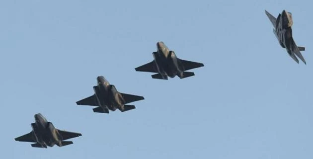 Έφτασαν τα πρώτα F-35 στην Βρετανία! Καρέ-καρέ το υπερατλαντικό ταξίδι! (εικόνες, βίντεο)